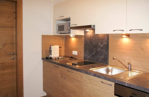 Fendels Apartment | Lovely apartment for 2 guests with WIFI, TV, balcony and parking