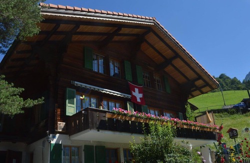 Kiental Apartment | Lovely apartment for 2 guests with WIFI and balcony