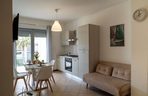Silvi Marina Apartment | Lovely apartment for 4 guests with A/C, WIFI, pool, TV, terrace, pets allowed and parking