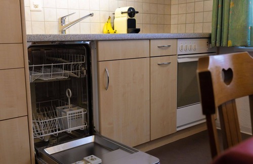 Gruben Apartment | Lovely apartment for 5 guests with WIFI, TV and balcony