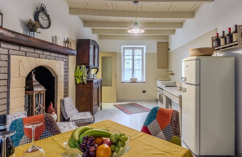 Dorio Apartment | Lovely apartment for 5 guests with WIFI, hot tub, patio, pets allowed and parking