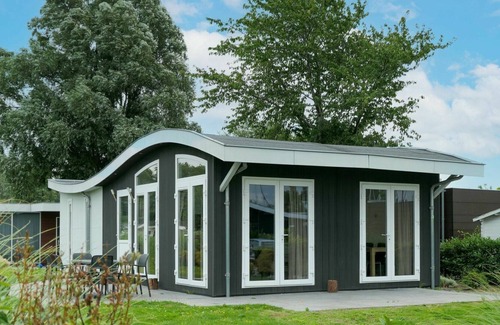 Dordtse Biesbosch Apartment | Lovely apartment for 6 guests with WIFI, TV, terrace and parking