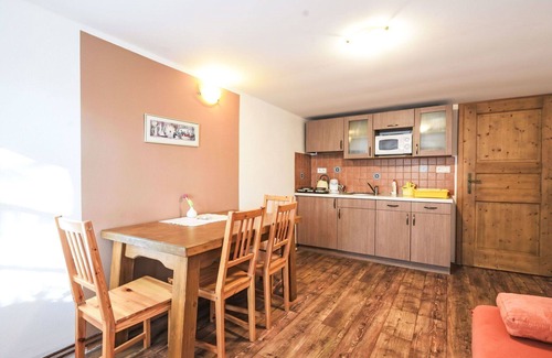 Horni Plana Villa | Lovely apartment in villa for 4 people with pool, WIFI, TV, pets allowed and parking