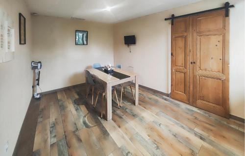 Saint-Chinian Apartment | Lovely Apartment In Saint Chinian