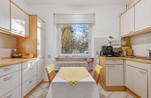 Kernberge Apartment | Lovely apartment in Jena with WiFi