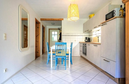 Barhoft Apartment | Lovely apartment in Klausdorf with WiFi