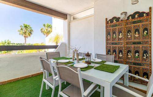 Rota Apartment | Lovely Apartment In Rota With Wifi