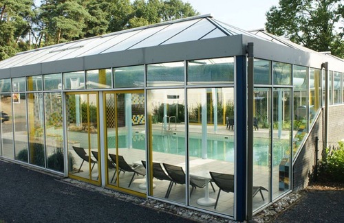Belfeld House | Lovely apartment in villa for 6 guests with WIFI, pool, TV, terrace and parking