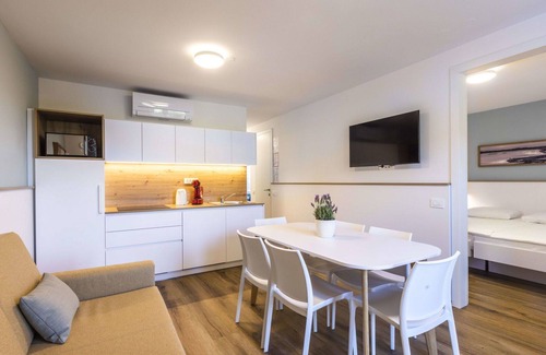 Strunjan Apartment | Lovely apartment with WIFI, pool, A/C, TV, terrace, pets allowed, panoramic view and parking