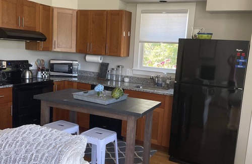 Fortunes Rocks Apartment | Lovely apt. In Fortunes Rocks—only one third mi. to Fortunes Rocks Beach