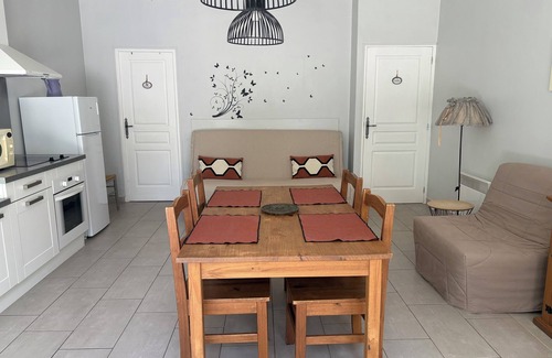 Castellane Villa | Lovely cottage has the entrance to the Verdon Gorges