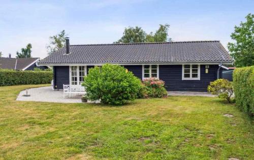 Kramnitse House | Lovely Cottage With Secluded Garden
