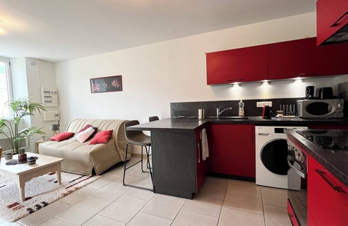 Saint-Nazaire-le-Desert House | Lovely equipped village house