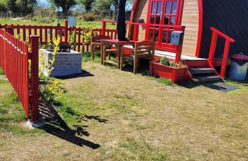 Stenalees Cabin | Lovely Glamping Dream Pod in St Austell, Cornwall