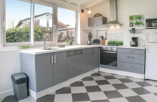 Saint-Fort-sur-Gironde House | Lovely home in St Fort sur Gironde