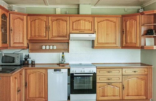 Fjelberg House | Lovely home in Fjelberg with WiFi