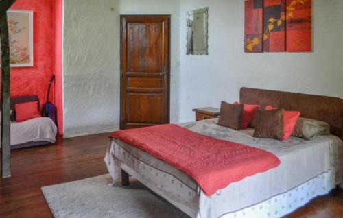 Monclar-de-Quercy House | Lovely Home In Monclar-De-Quercy