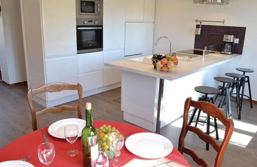 Frise House | Lovely home in Frise with WiFi