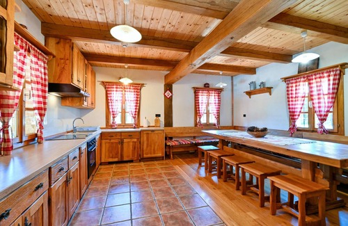 Gornji Trpuci House | Lovely home in Gornji Trpuci with WiFi