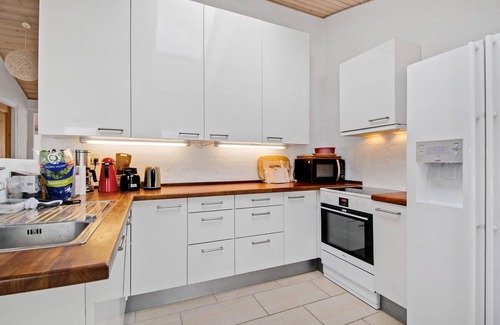 Knebel House | Lovely home in Knebel
