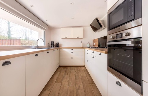 Ledinghem House | Lovely home in Ledinghem with WiFi