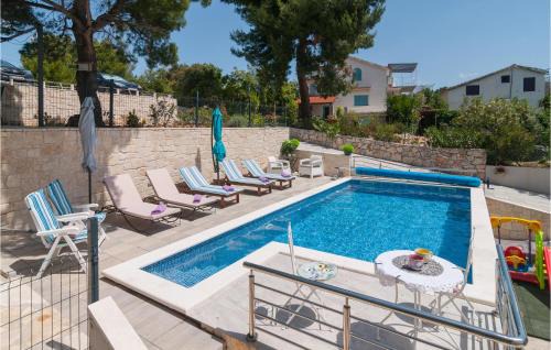Maslinica House | Lovely Home In Maslinica With Wifi