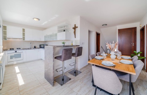 Jastrebarsko House | Lovely home in Paljugi with sauna