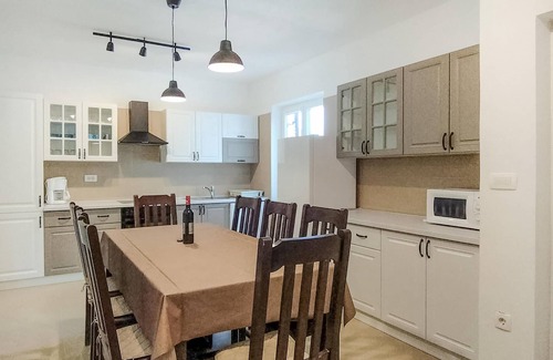 Fuskulin House | Lovely home in Porec with WiFi