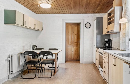Hvidbjerg House | Lovely home in Thyholm with WiFi