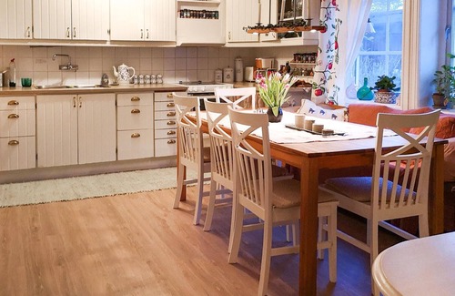 Nyhamn House | Lovely home in Visby with WiFi