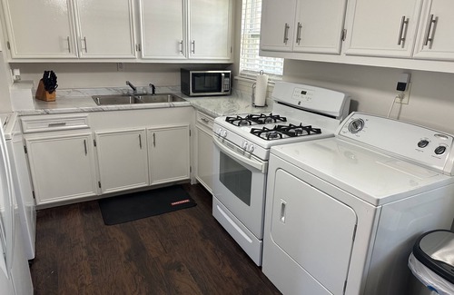 Natchez House | Lovely home, sleep six, quiet area, lots of family games, large yard