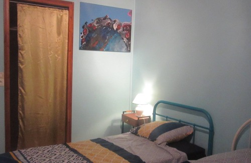 Merigon Bed & Breakfast | Lovely independent room in an artist's house