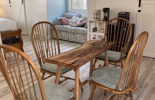 Aiken Apartment | Lovely large upstairs studio apartment near golf & horse events