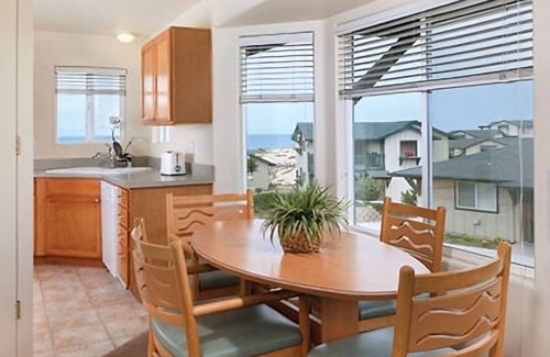 Marina Apartment | Lovely Marina Apartment w/Beach Access 11/1 - 11/4/24.