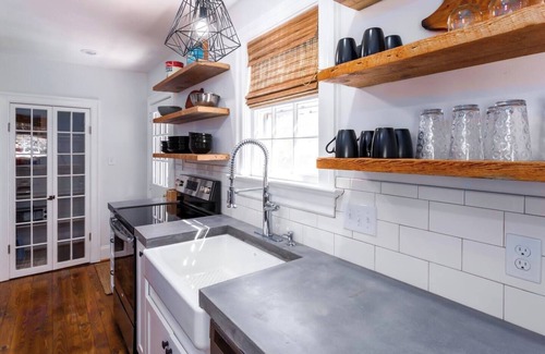 Downtown House | Lovely Mordecai Home - Walk to Restaurants, Bars, and More!