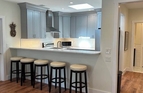 Point Pleasant Beach Apartment | Lovely Newly Renovated Downtown Apartment