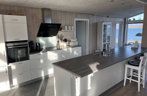 Broager House | Lovely newer holiday home on the first row