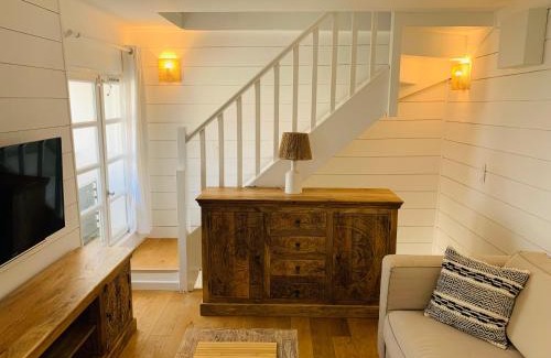 Antibes City Centre Apartment | Lovely one bedroom apartment in the old town of Antibes