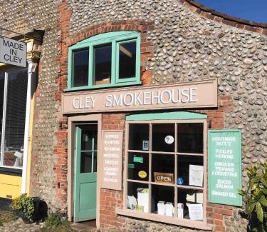 Cley next the Sea House | Lovely quiet cottage Sleeps 4 adults, 4 children, Dog Friendly