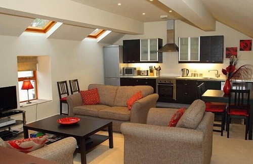 Barkston Ash Cottage | Lovely renovated Stone Cottage & Garden, great location Central Yorkshire
