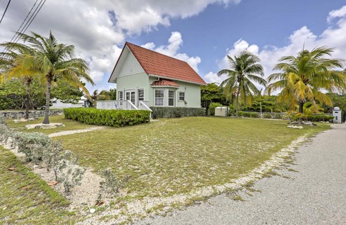 Stake Bay Villa | Lovely Sea Dreams Villa with Private Beach and Deck!