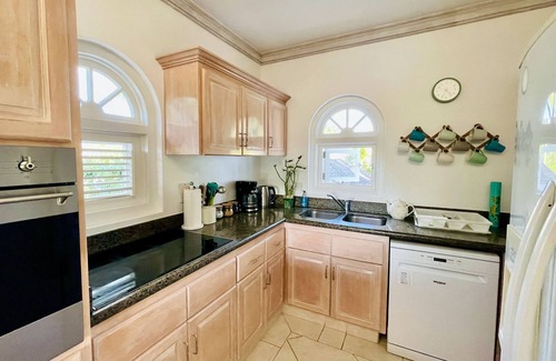 Mount Standfast Villa | Lovely Sea-View Home near Beach w Resort Amenities - Tennis, Gym, Pools, Spa