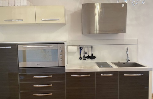 Sarande Apartment | Lovely Seaview Apartment Saranda - 70m from Beach + Dedicated Garage