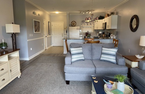 Conway Condo | Lovely/Serene/Water View1st floor 2B/2BA Condo,10M-Beach.
