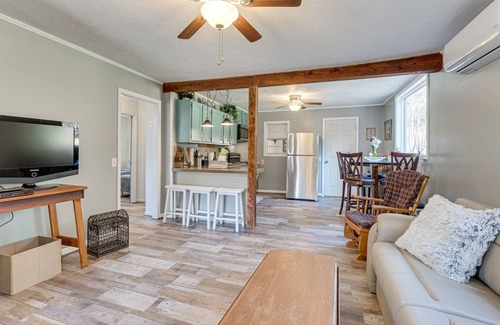 Kyle Cottage | Lovely Smoky Mountain Cottage w/Deck + Views!