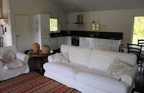 Vaxtorp House | Lovely spaceious house. Big garden Outdoor hottub. Close to nature. Pet friendly