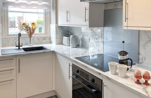 Ladybank Cottage | Lovely stone built Victorian period property in a quiet rural village.