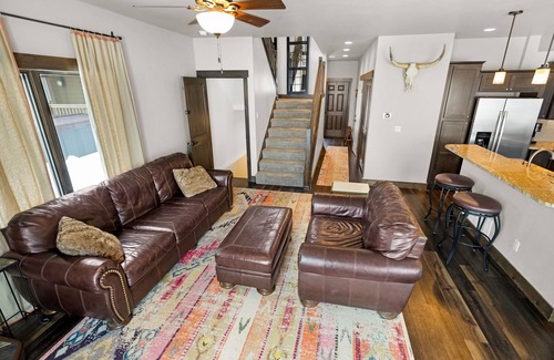 Tabernash House | Lovely Tabernash mountain home! PRIVATE hot tub, air hockey + shuffle board