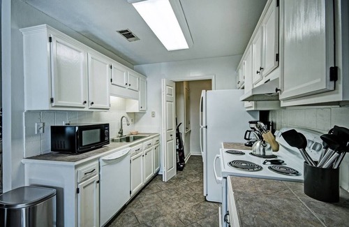 Flowood House | Lovely Two Bedroom Getaway Near the Reservoir