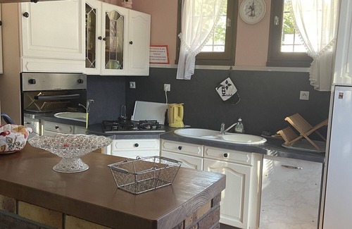 Marcillac-la-Croisille House | Lovely vacation home Maison du lac